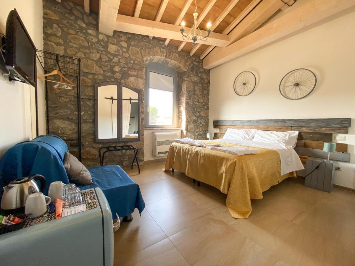 Casale 1541 Bed & Breakfast Bolsena Bagian luar foto